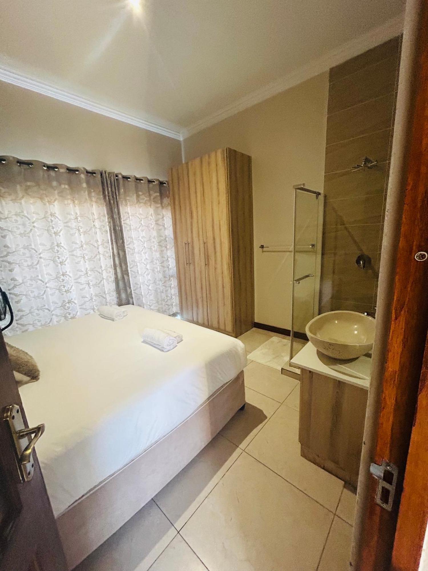 Bluewave Lifestyle Villa Hartbeespoort Exteriör bild